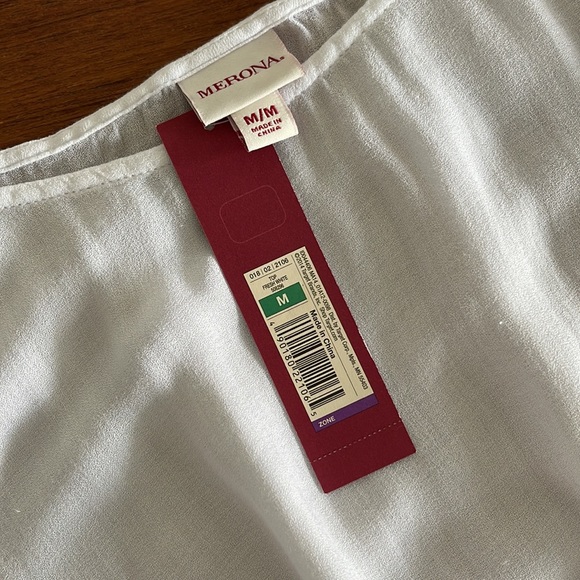 Gorgeous NWT bohemian peasant / poncho blouse, white sz M - Picture 8 of 8